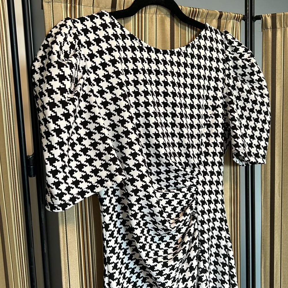 Bodycon houndstooth dress